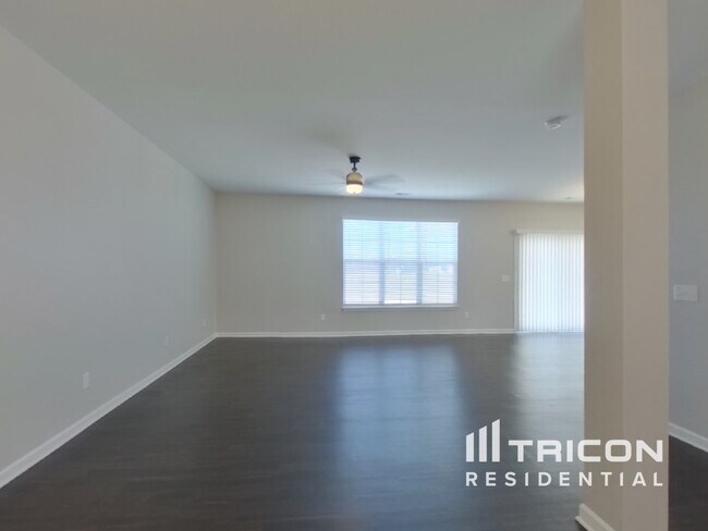 Foto del edificio - 715 Pollyanna Dr