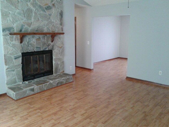 Building Photo - 1841 Farm Way