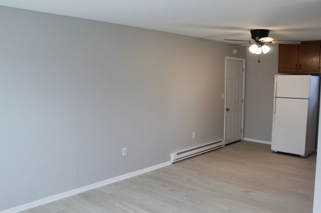 Foto del edificio - 3 Bedroom Ranch in Plainfield