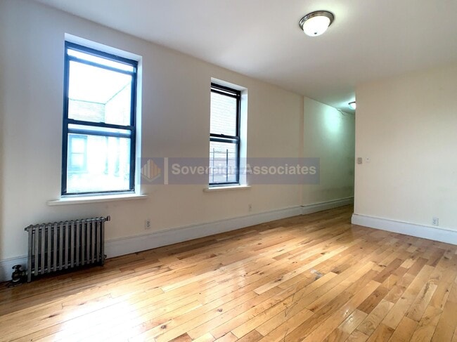 Building Photo - 555 W 156th St