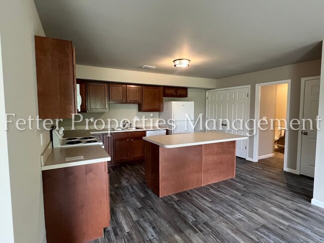 Building Photo - 5284 Canyon Cir