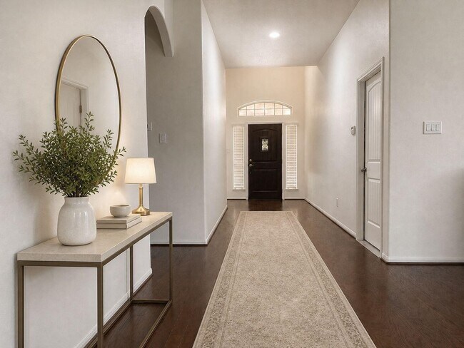 Foto del edificio - 129 Autumn Forest Ln
