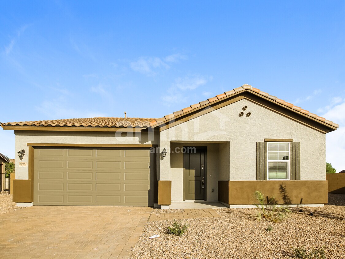 Foto principal - 8220 S 21st Ln