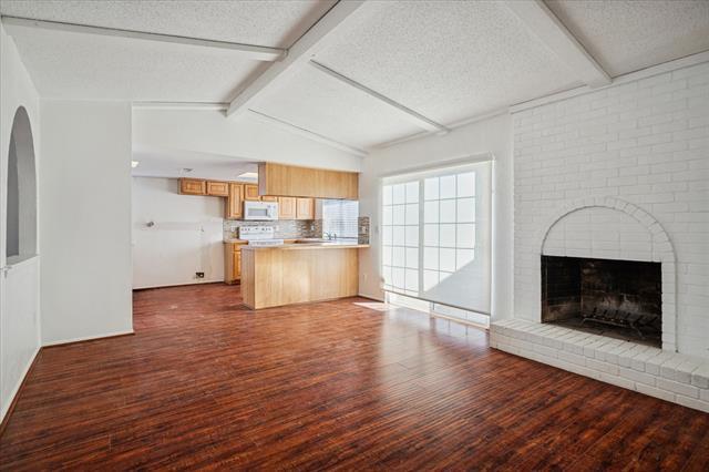 Foto del edificio - 2804 Royal Oaks Dr