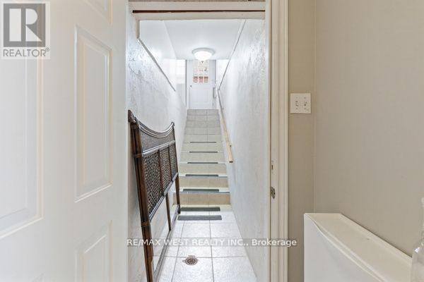 Building Photo - 47 Timber Ln