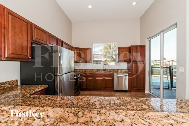 Building Photo - 2017 NE 19th Terrace