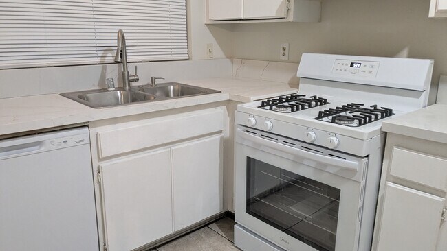 Foto del edificio - 24158 Amberley Dr