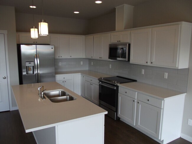 Foto del edificio - Spacious 4-Bedroom Home Near Philomath Sch...