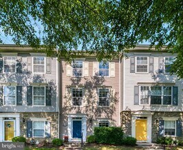 Building Photo - 21800 Flanders Ct