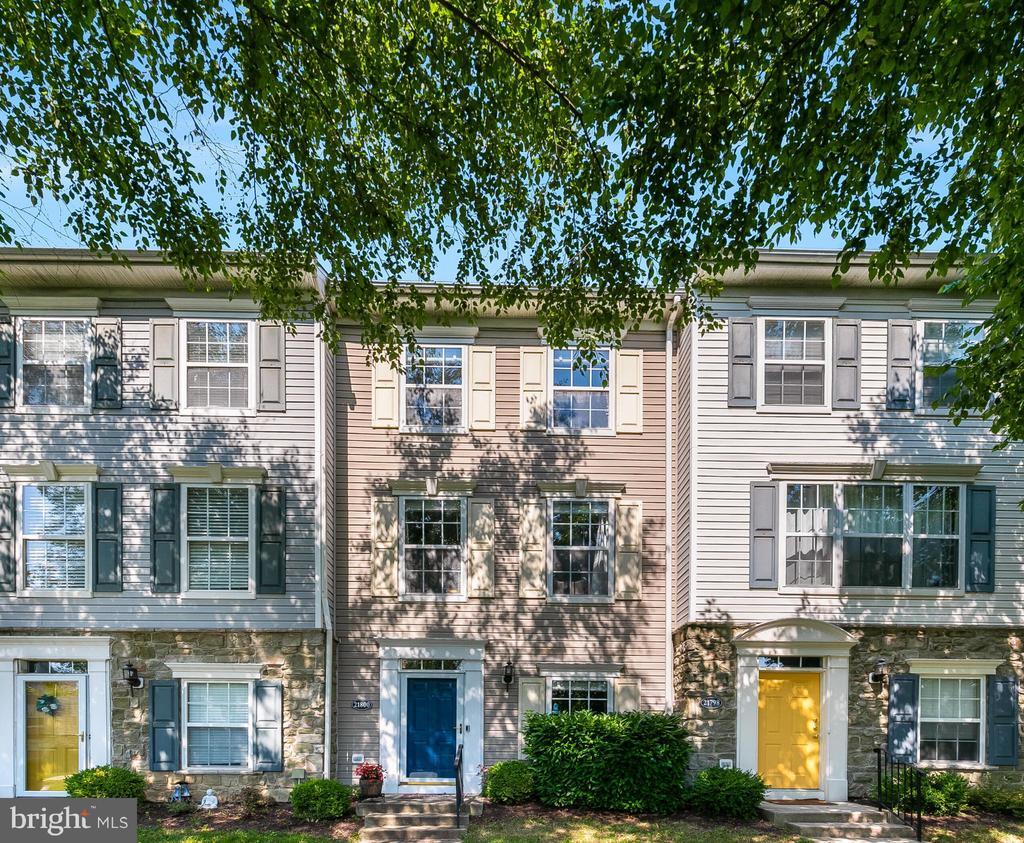Foto principal - 21800 Flanders Ct