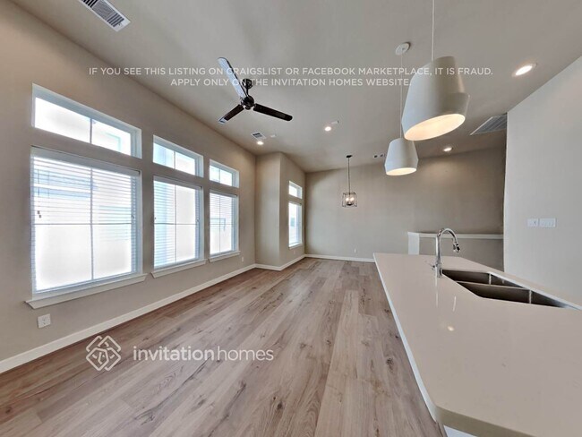 Foto del edificio - 6329 Paddington Bnd Dr