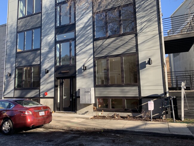 Building Photo - 1415 Oak St NW
