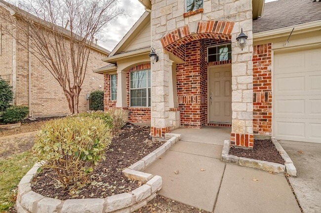 Building Photo - 1721 Castle Creek Dr