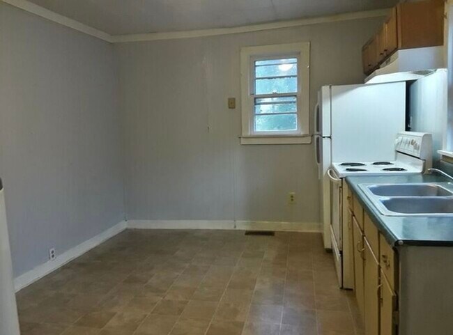 Foto del edificio - 480 Eloise Dr