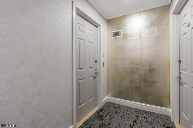 Building Photo - 1 Spring St