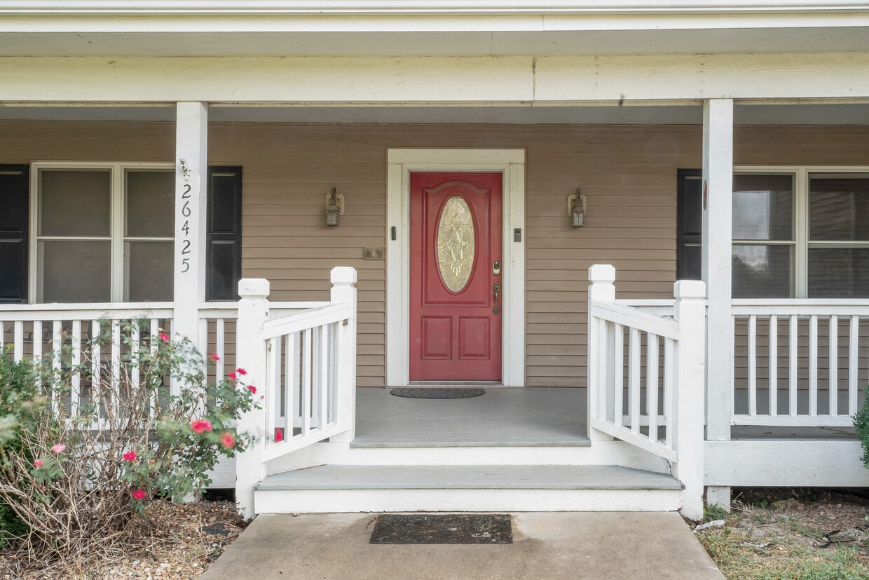 26425 Spring Valley Rd, Louisburg, KS 66053 House Rental in Louisburg, KS