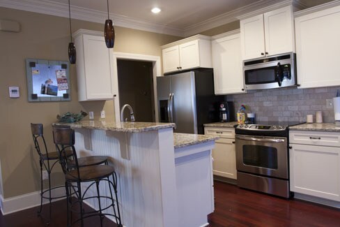 Foto del edificio - 142 Fallsgrove Dr