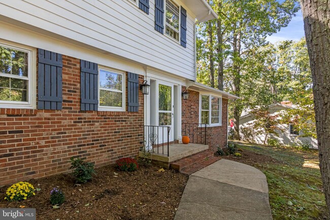 Building Photo - 306 Braehead Dr