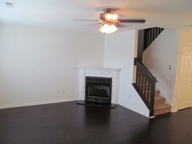 Foto del edificio - Greensboro Wendover area.