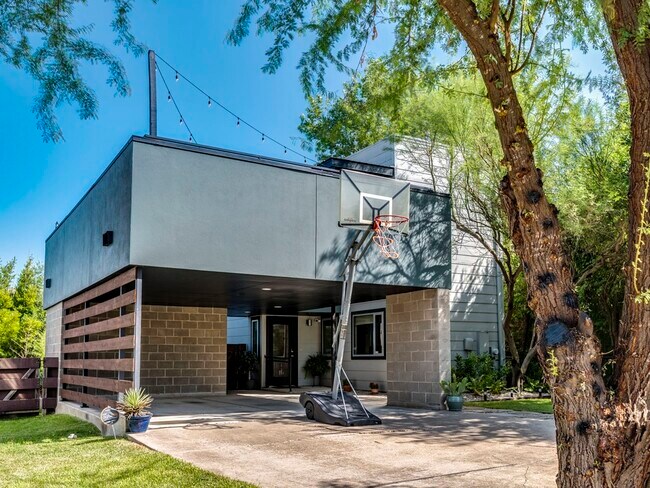 Building Photo - 7304 Annette Cove