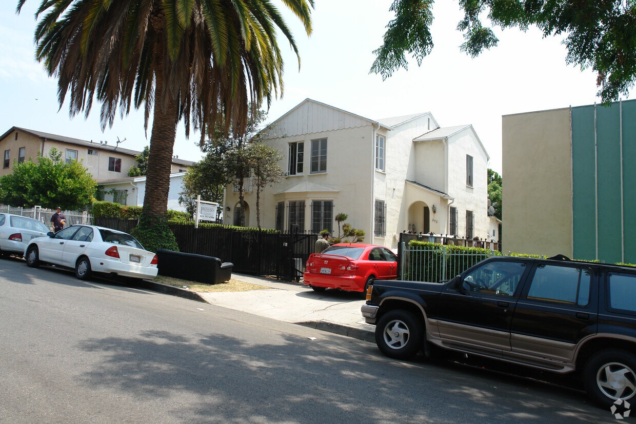 Primary Photo - 250 S Carondelet St