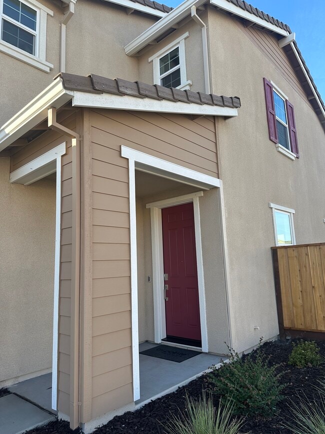 Foto del edificio - 5481 Dunnigan Hills Ln
