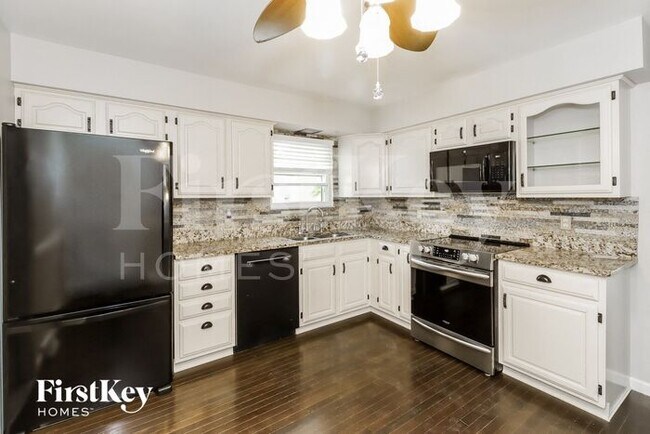 Foto del edificio - 842 Meadow Ridge Dr