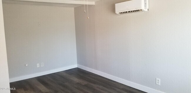 Foto del edificio - 3826 W Roosevelt St