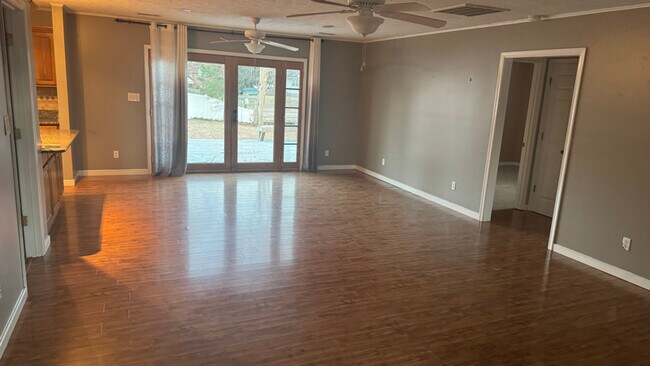 Foto del edificio - 6001 Tabiatha Ln