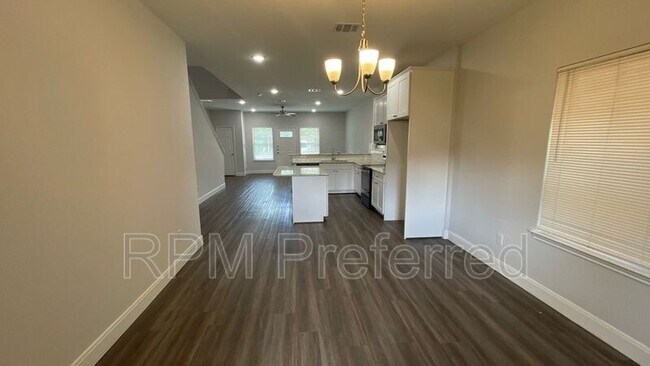 Foto del edificio - 6322 Eastwood St