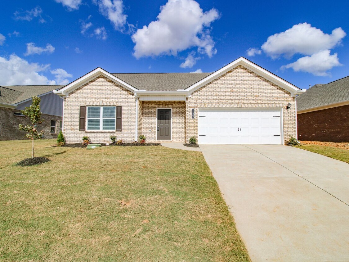 New MOVEIN Ready Home in New Market! House Rental in New Market, AL