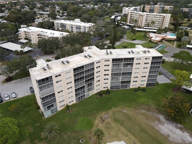Foto del edificio - 4040 Ironwood Cir