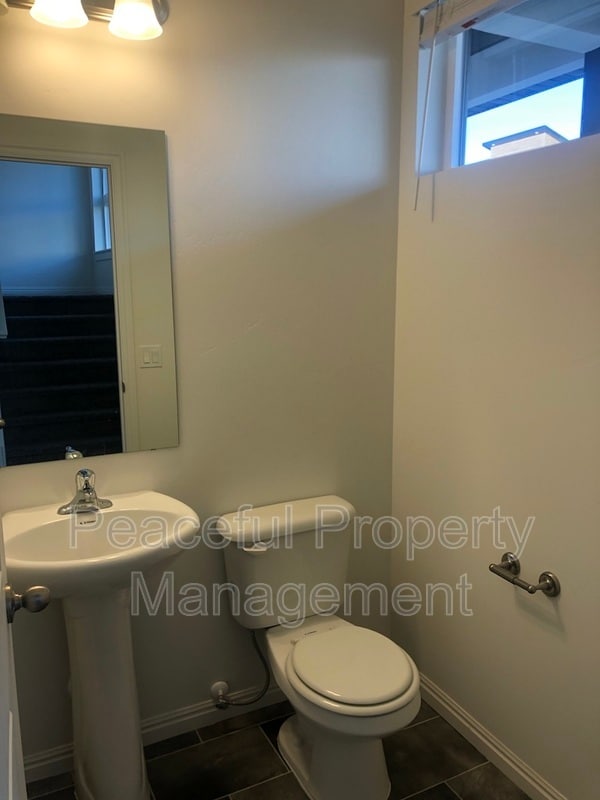 Foto del edificio - 452 Willow Leaf Rd