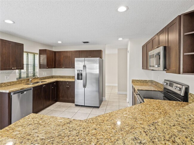 Foto del edificio - 5153 NW 113th Ave