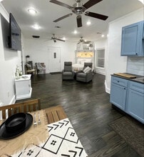 Building Photo - 663 W Sunset Dr