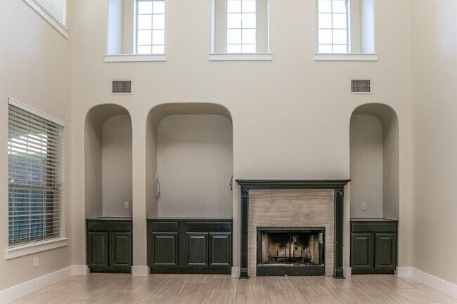 Foto del edificio - 3006 Covington Pl