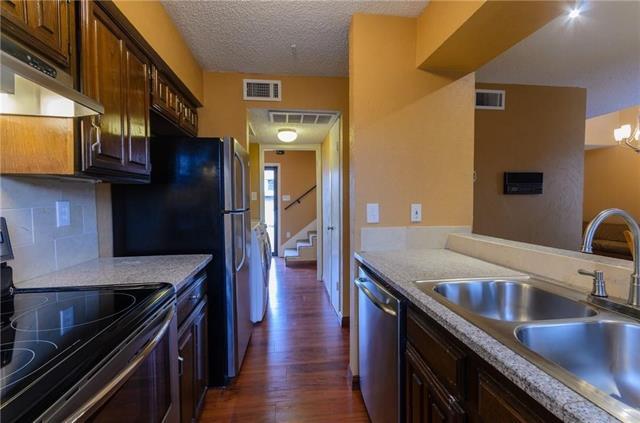 Building Photo - 1704 Park Cir