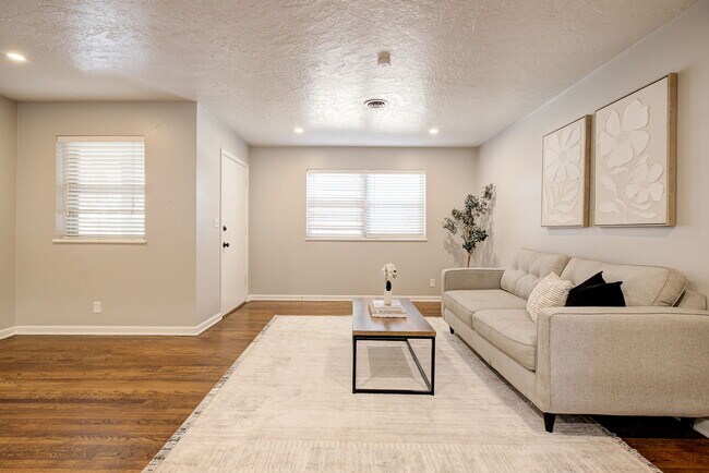 Foto del edificio - 1332 Kansas St