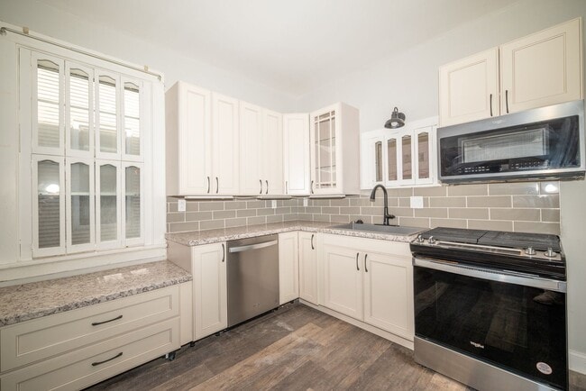Foto del edificio - 405-407 W Main St - Duplex