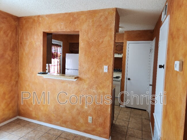 Foto del edificio - 6702 Everhart Rd