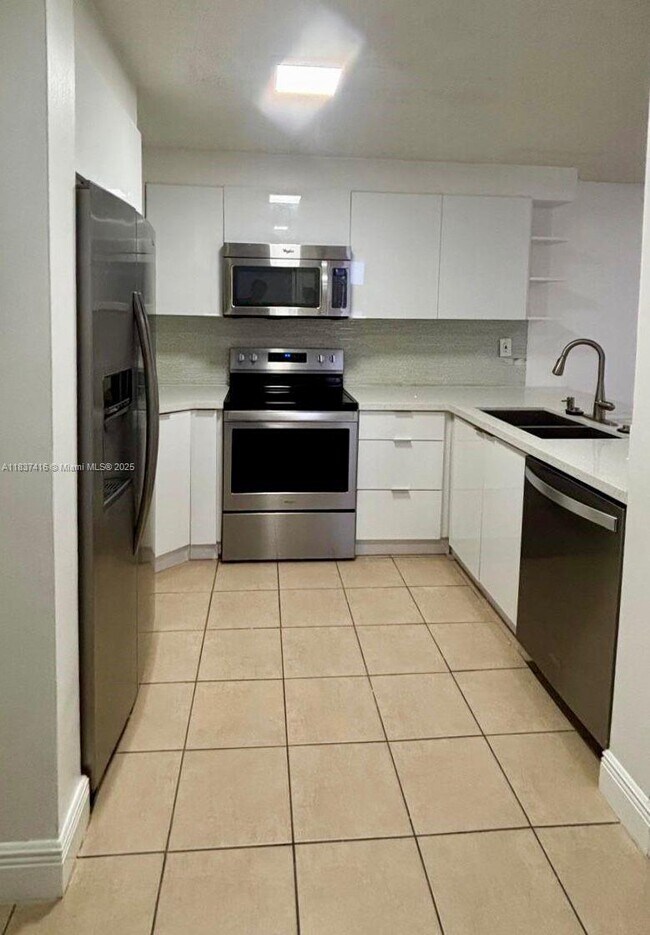 Foto del edificio - 210 SW 11th St
