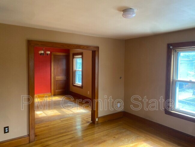 Building Photo - 162 Beech St