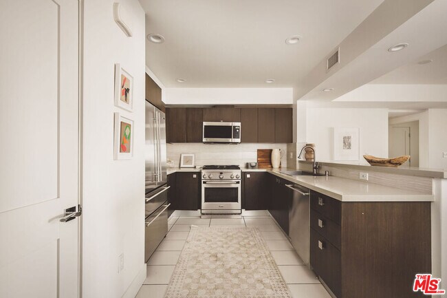 Foto del edificio - 118 Kings Rd