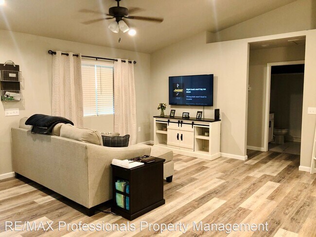 Foto del edificio - 3 br, 2 bath House - 25088 NW 210th Lane