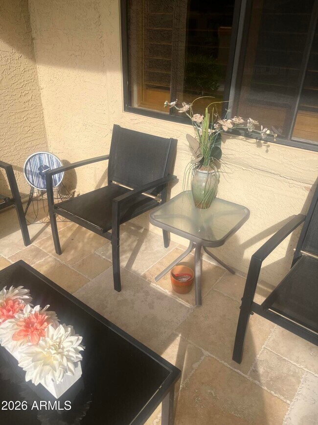 Foto del edificio - 10330 W Thunderbird Blvd