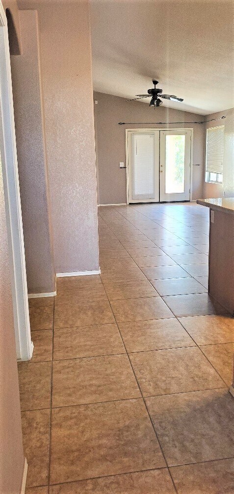 Foto del edificio - 8641 W DAVIS RD, Peoria, AZ 85382