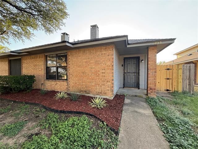 Foto principal - 1435 N Bluegrove Rd