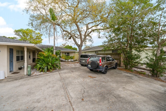 Building Photo - 1423 Aries Ln