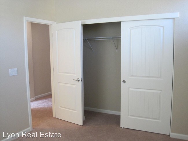 Foto del edificio - 4 br, 3.5 bath House - 3250 Rainhill Loop