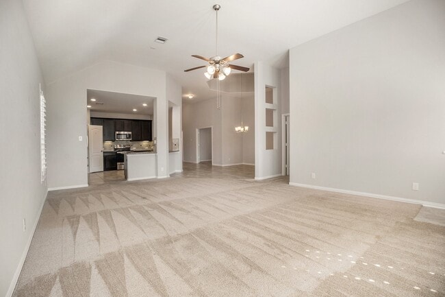 Foto del edificio - 2502 Bay Hill Dr